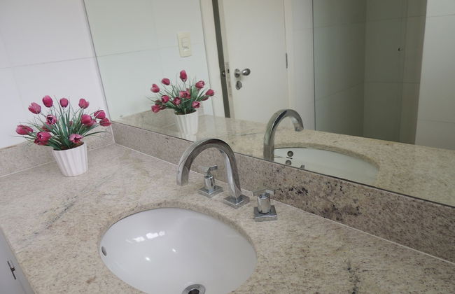 Lindo Amplo 3 Quarto em Prédio Frente Mar - Foto 51