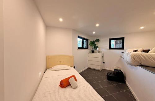 Riverfront House with Private Deck & Nature Views - Foto 5