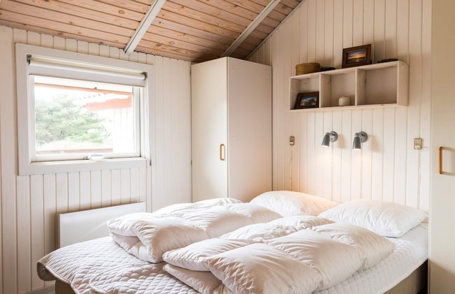 4 Star Holiday Home in Hvide Sande - Photo 2