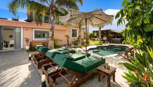 Antonakis Villa Secret Pool & Hot Tub Hideaway - Foto 3, sunbed