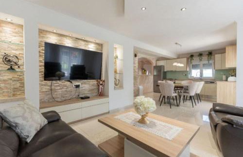 Villa Korana with Pool & Jacuzzi - Foto 2