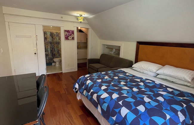 West Broadway guesthouse - Photo 26