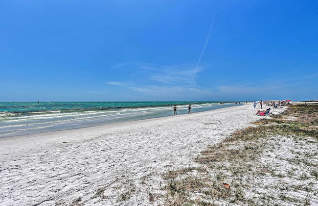 Coastal Surfside Swank by Beachside Management - Foto 63