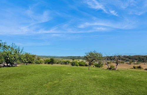 4-Bedroom Spacious Home with Guest House & Pool, Located on 9 Acres of Land - Foto 49