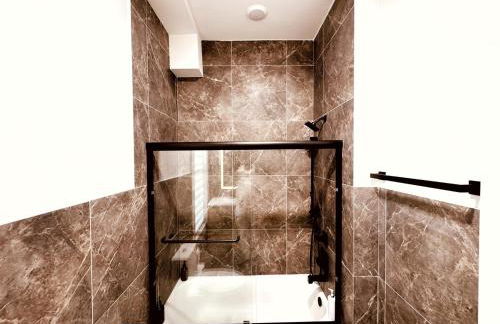 Downtown Cincinnati Boutique at Newport 3BR with 100in Cinema TV - Foto 72