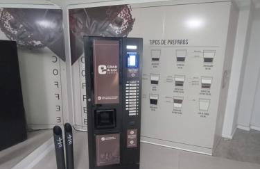 Para casais, prédio beira mar, em frente à Roda Gigante - Foto 40