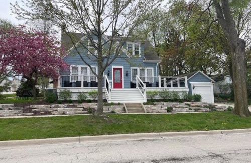 Walk Downtown & River Stylish Cozy Stay w Huge Porch - Foto 33