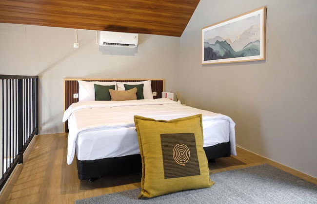 Calma Jawon Villa Jogja - Photo 10