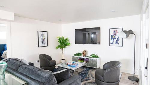 Stylish Downtown Apt - Workspace - Games - Parking - Foto 1