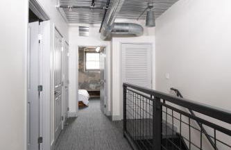 Spacious Luxury 2BR Apt Near Fiserv with Parking - Foto 8
