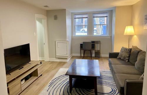 Lincoln Park Apartment with Backyard! - Foto 1