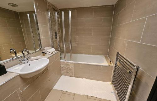 2 Bedroom City Centre Penthouse Loft Apartment - Foto 21