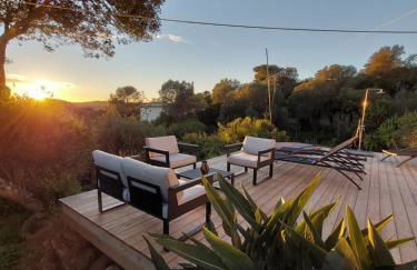 LA TERRASSE DES LAURIERS SUR L'ÎLE DU LEVANT - Foto 1