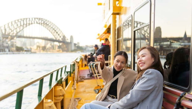 Blue Mountains, Scenic World + Sydney Zoo - Foto 5, Disfrutando del paseo en ferry
