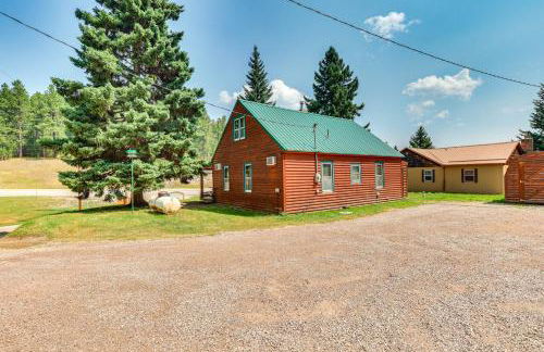 Deadwood Wolf Cabin with Fire Pit and Grill - Foto 23