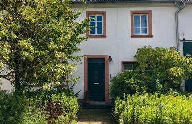 NAO Eifelhaus von 1875 mit Garten - Foto 1