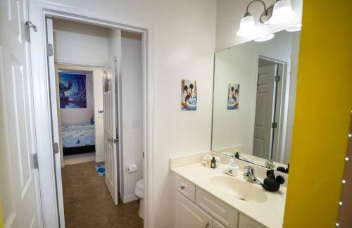 NearTheParks - 5BR Family Villa with Saltwater Pool near Disney - Photo 25