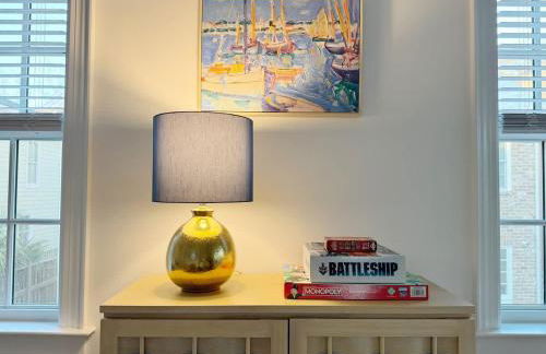 Sunny & Playful Carriage House in Downtown Savannah Stay Here and Walk Everywhere - Foto 16