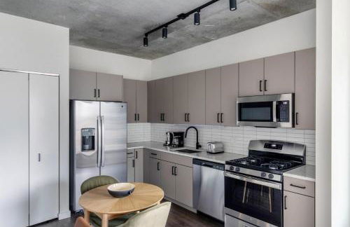 River North 1br w gym sky terrace yoga studio CHI-1033 - Foto 16