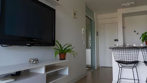 Perto do Barigui • Varanda c/ Churrasqueira - Foto 4