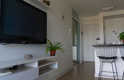 Perto do Barigui • Varanda c/ Churrasqueira - Foto 4