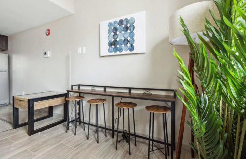 2BR Executive Downtown Apartment by ENVITAE - Foto 12