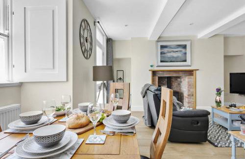 Sovereign House - Close to harbour with parking - Foto 18