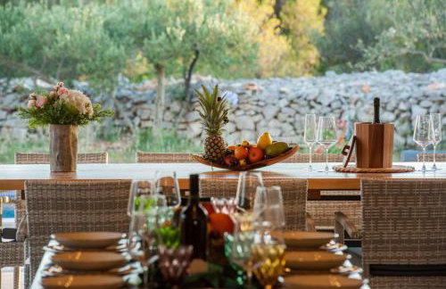 Luxury Villa Nature with heated private pool, sauna & fire pit, a short walk to the beach - Photo 35