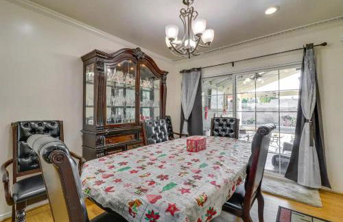 Luxury Oasis Home w/Pool Near CSUN-6 Guests - Foto 78