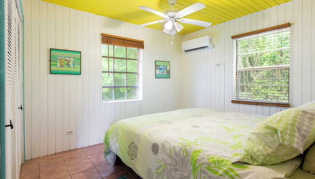 Orchid Retreat: Colorful Cottage Steps From Beach - Foto 2, Habitación