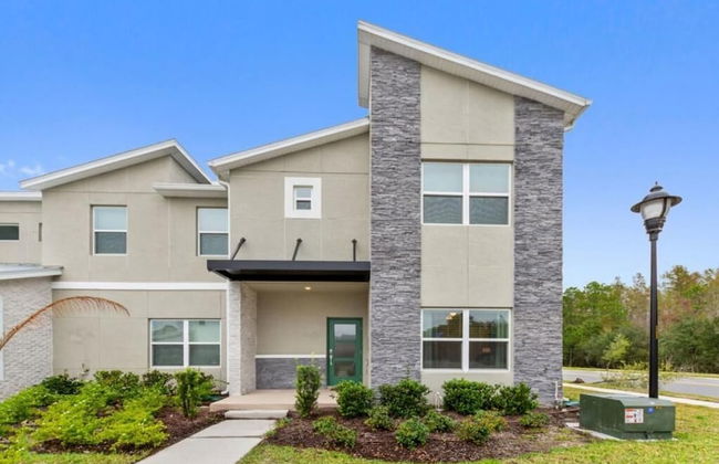 Gorgeous 4 Bd w Pool at Storey Lake Resort 4277 - Photo 1