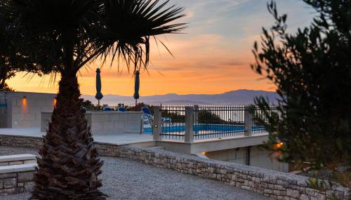 VILLA AGAPE - Three bedroom villa on 15k m2 olive grove - Incredible 360 view - Free parking - Private pool and jacuzzi - Foto 3