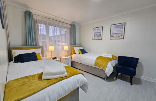 Fully accessible bungalow by the Beach - Photo 21