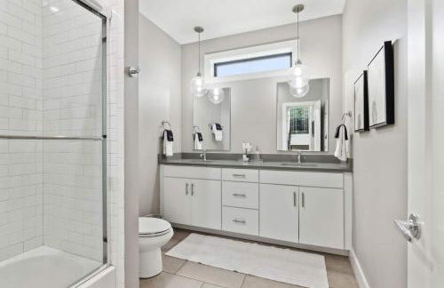 2mi Downtown Hot Tub Balcony 4 King Beds - Foto 21