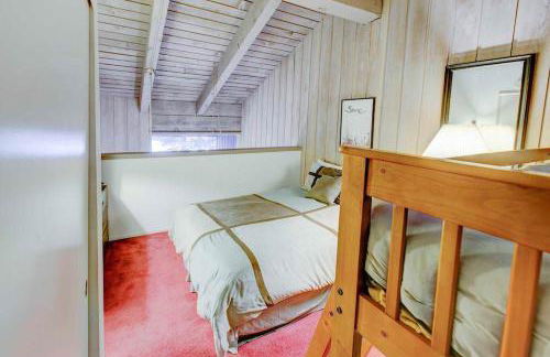 Mammoth Ski & Racquet with Shared Hot Tub & Pool - Foto 9