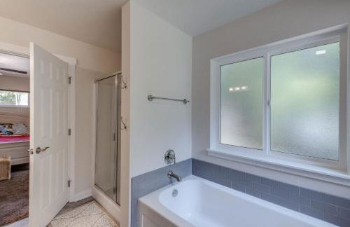 A re-styled single story, 3-bedroom, 2-bath ranch style cabin at Silver Lake - Foto 25