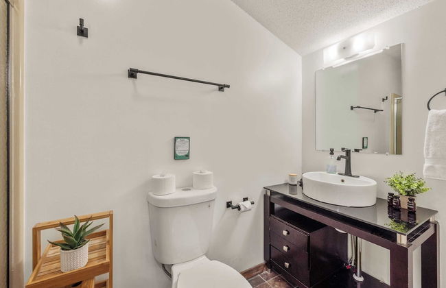 The Bear's Den by Avantstay Prime Location, Renovated w/ Movie & Game Room - Foto 18