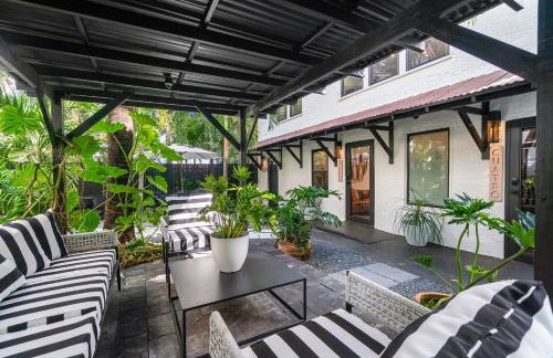 Hacienda Flamingo Unit 3 - Modern 1BR Hideaway with Double Queen Beds - Foto 17