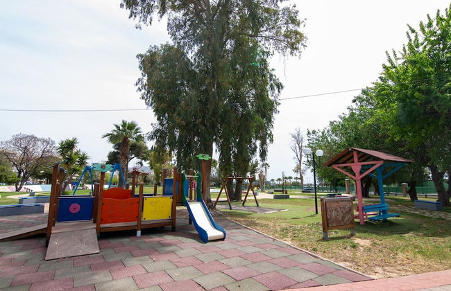 Cozy Apartment Next to Alimos Beach - Photo 16