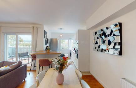 Live Like a Local Stylish 2BR with Balcony & Parking - Foto 7
