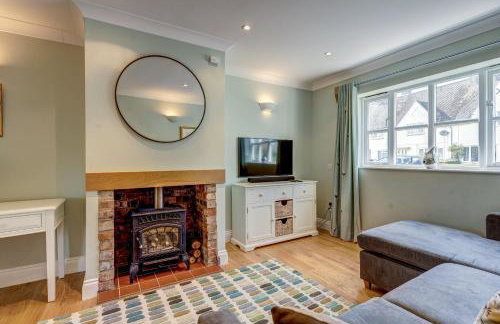 Walnut Cottage - Photo 2