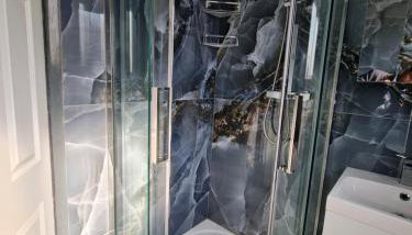 Bristol 2-Bed Bungalow Sleeps 4 Parking - Foto 5