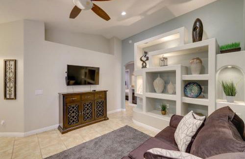 Golf and Hike Family Home with Patio in Glendale - Foto 3