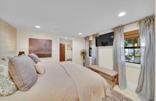 Fully Restored cottage, AMAZING game room, hot tub - Foto 12