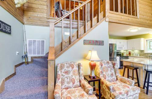 Peaceful Greers Ferry Cabin with Deck and Lake View! - Foto 6