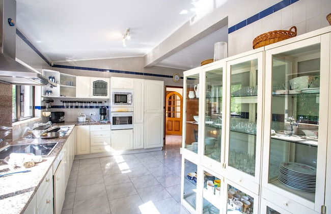 Joana Stunning Villa IS A 10 MIN Walk TO THE BEA - Foto 30