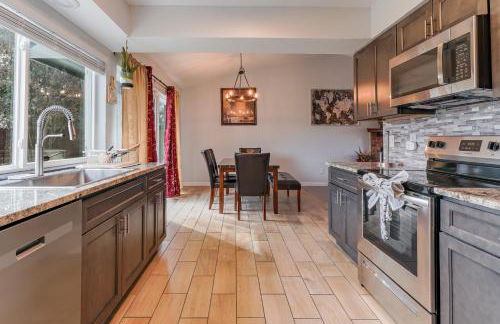 Beautiful home with backyard - Photo 2