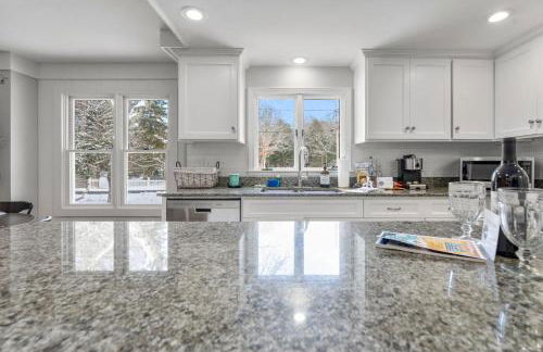 Falmouth Paradise 4BR FirepitFireplace - Foto 16