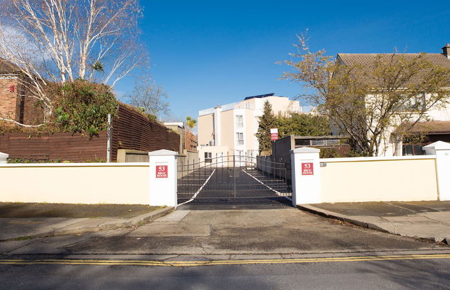 Broc House Suites - Photo 55