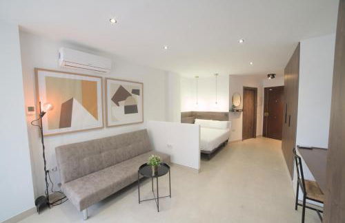 Estudio Playa & Centro - Piscina y Todo a Pie - Foto 1